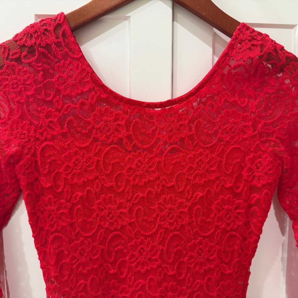 Red Lace Fit & Flare Dress | 3/4 Sleeve | Elegant | Size Small (Approx.) - Picture 2 of 6